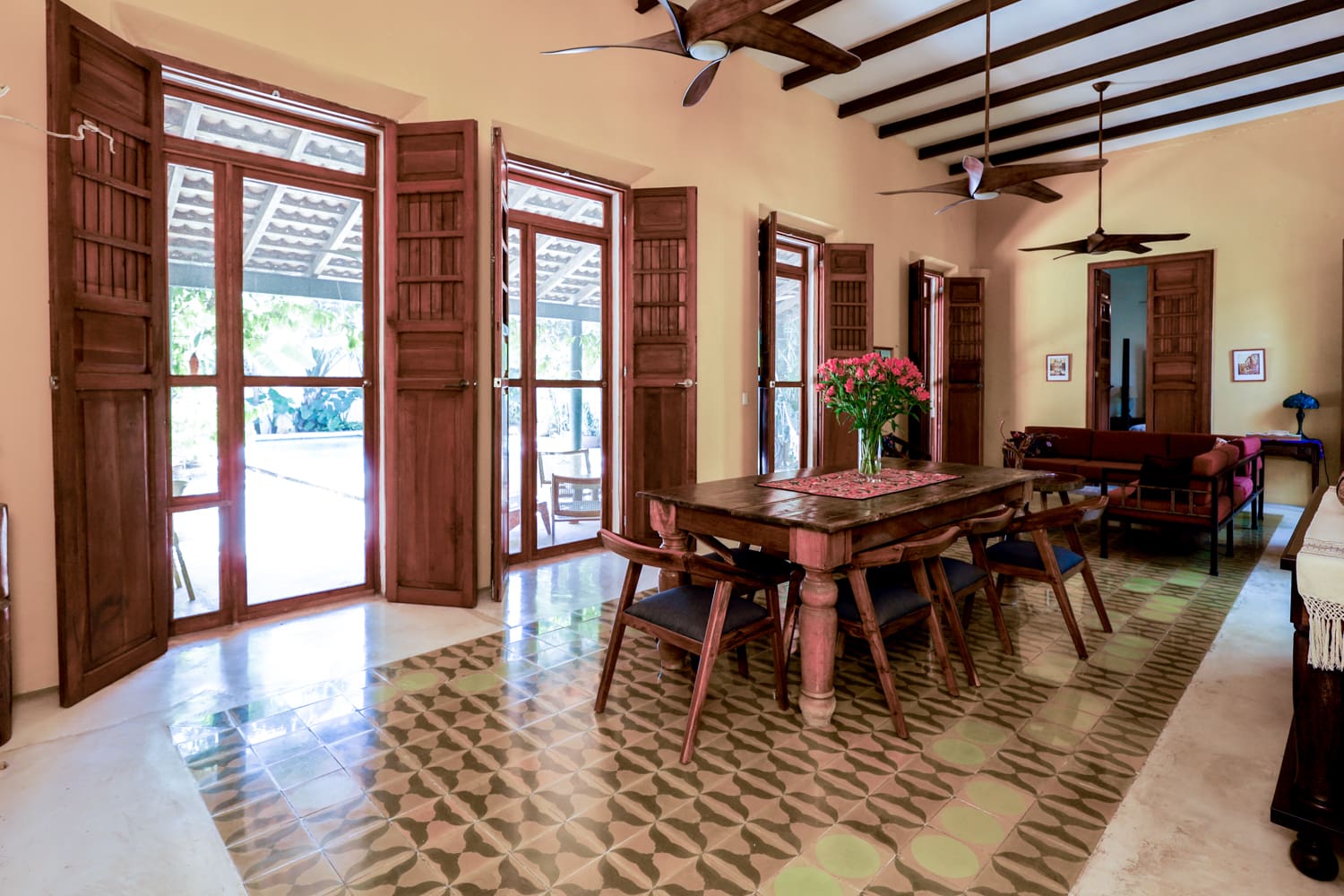 Colonial dining room with patterned floor.